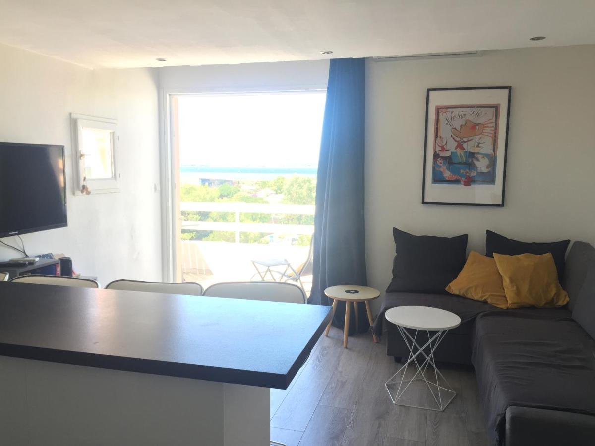 Face A La Mer Avec Piscine A Sete Exterior photo